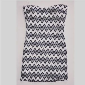 Medium Black and White Chevron Dress